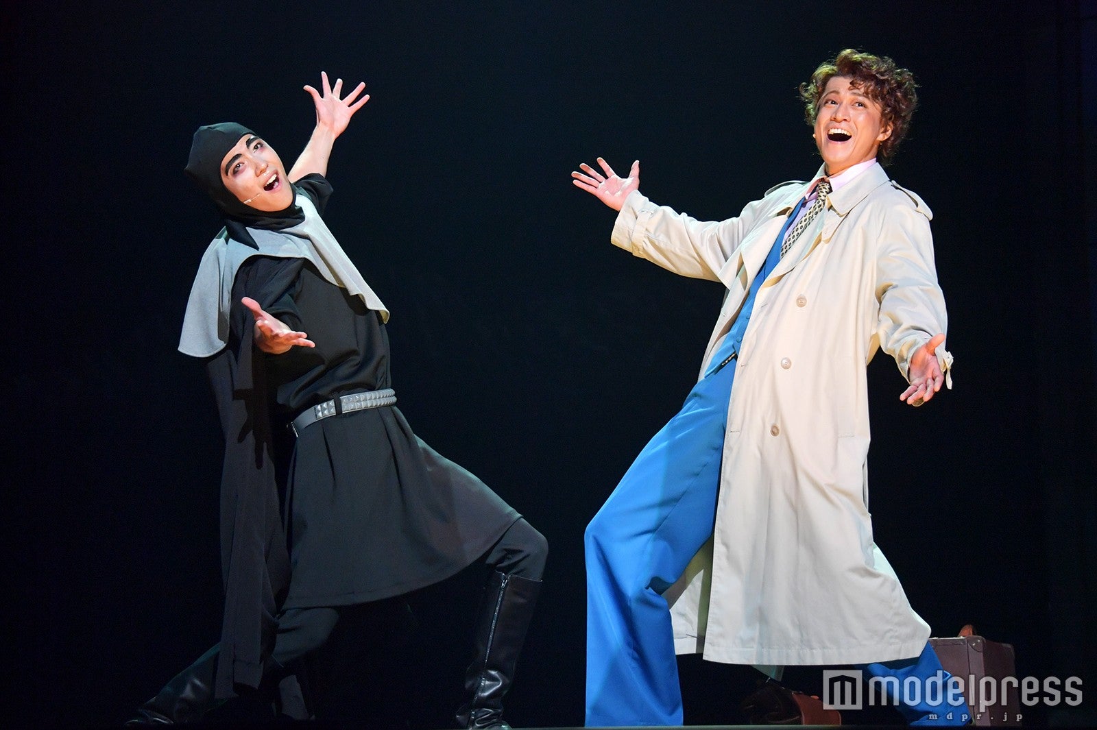 フレデリック（小栗旬）とアイゴール（賀来賢人）（C）モデルプレス