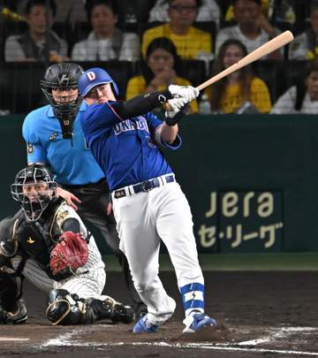 中日連敗3でストップ 延長十一回に細川が決勝二塁打 先発・高橋宏は9回4安打無失点、142球、12Kの熱投