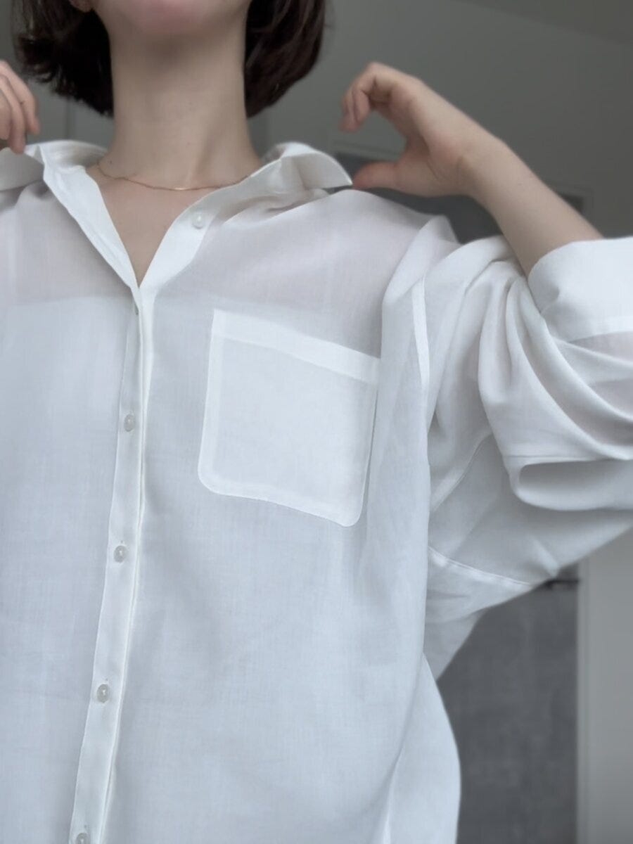 GU　シアードルマンスリーブシャツQ　オフホワイト　衿元とドルマンスリーブアップ