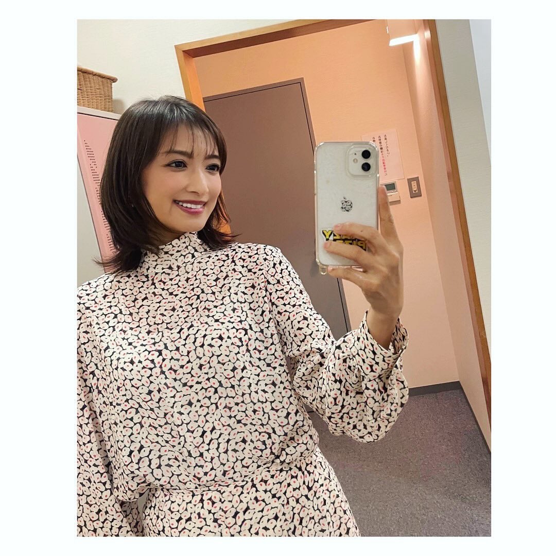望月理恵アナInstagramより