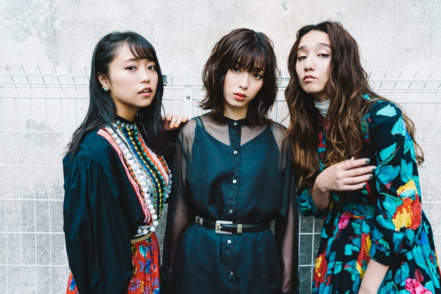 大原優乃、白石聖、長井短(C)フジテレビ