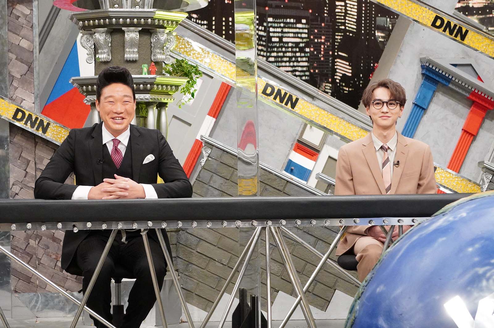 （左から）みやぞん（ANZEN漫才）、吉野北人（THE RAMPAGE from EXILE TRIBE）（C）フジテレビ