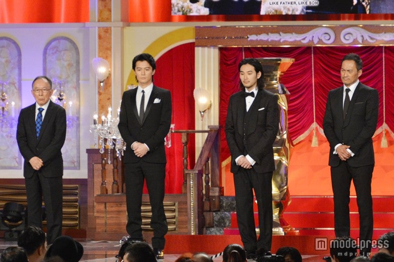 左から：橋爪功、福山雅治、松田龍平、渡辺謙