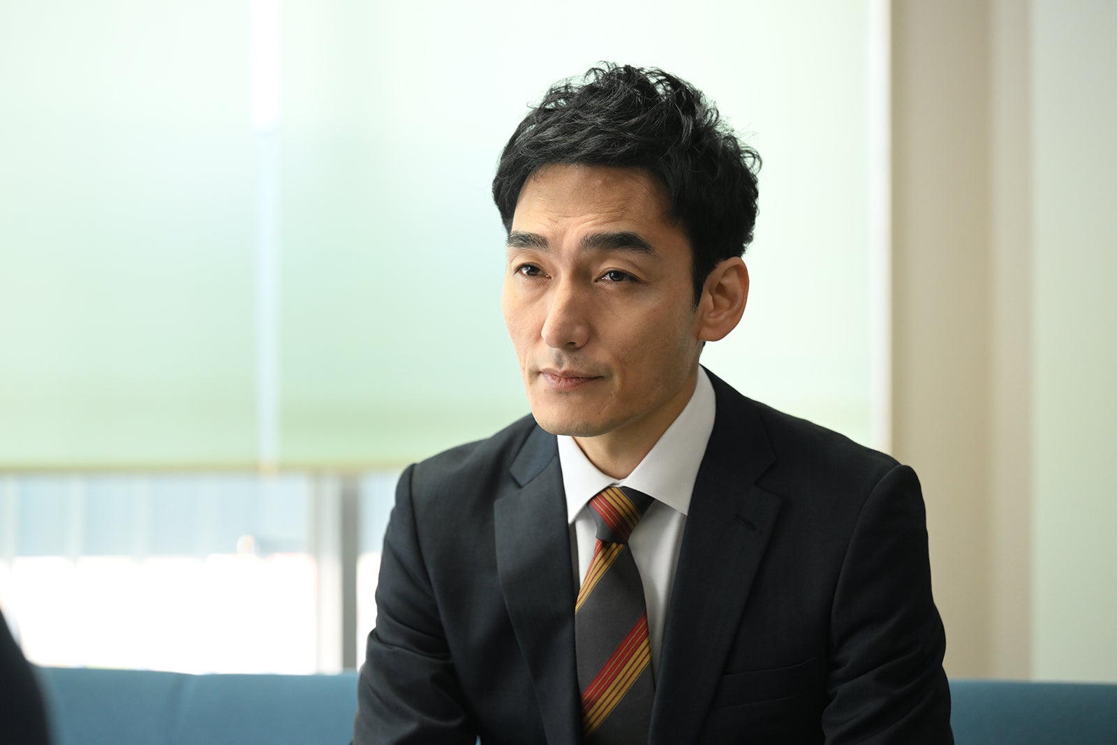 草なぎ剛 「罠の戦争」第5話より（C）カンテレ