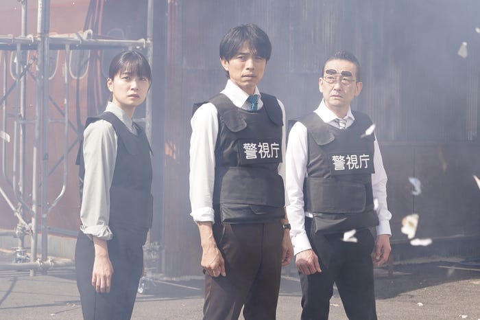 深川麻衣、井ノ原快彦、吹越満(C)テレビ朝日