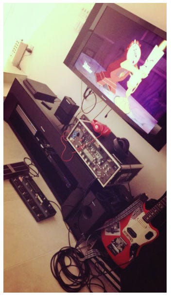 倖田來未が公開した自宅のリビング/倖田來未オフィシャルブログ(Ameba)