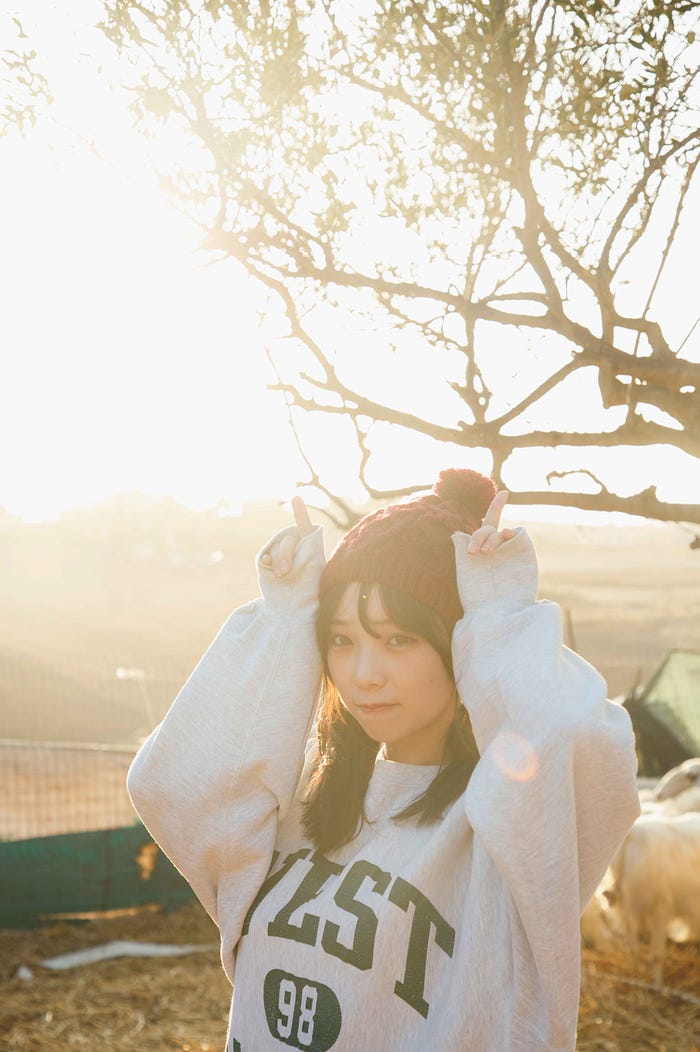 与田祐希「無口な時間」より/撮影:菊地泰久