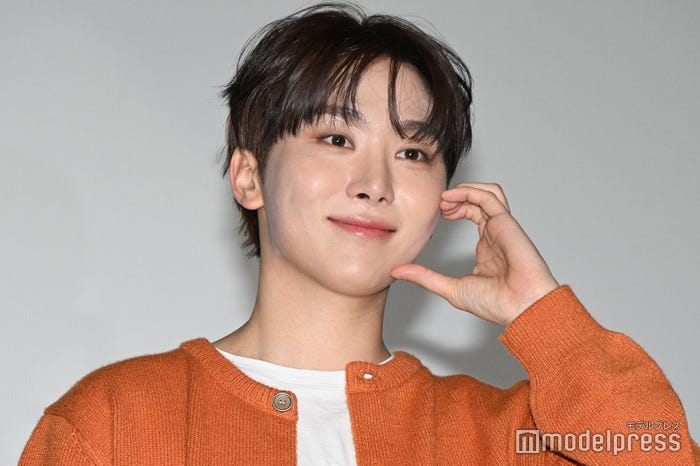 自らルダハートを繰り出したSEUNGKWAN(スングァン)(C)モデルプレス