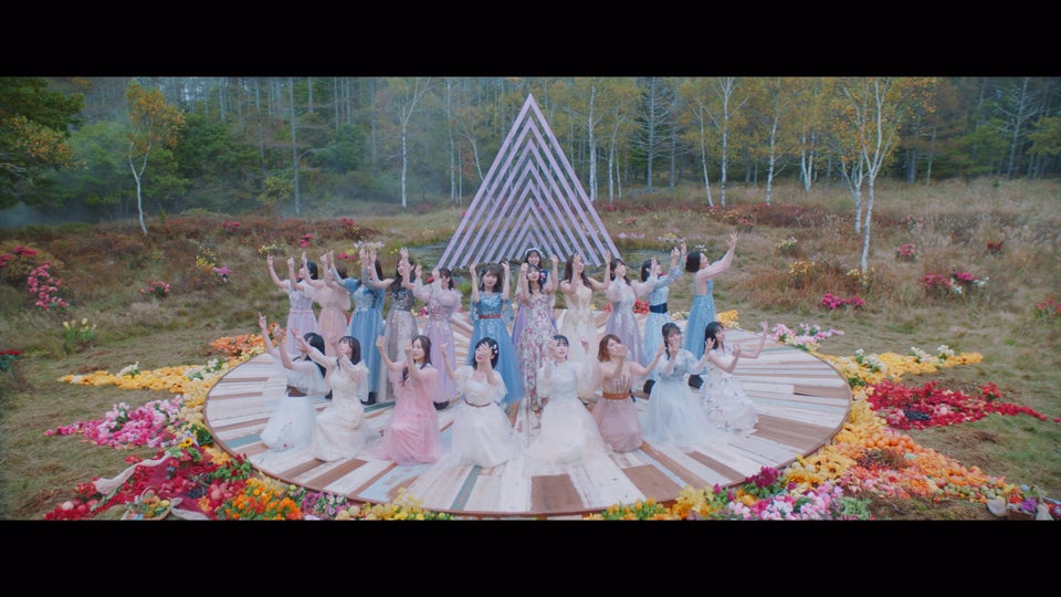 乃木坂46「最後のTight Hug」MVより（提供写真）