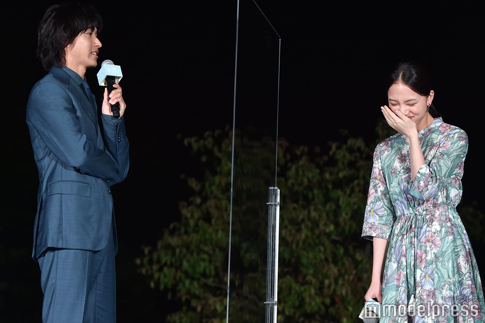 山崎賢人、清原果耶 （C）モデルプレス