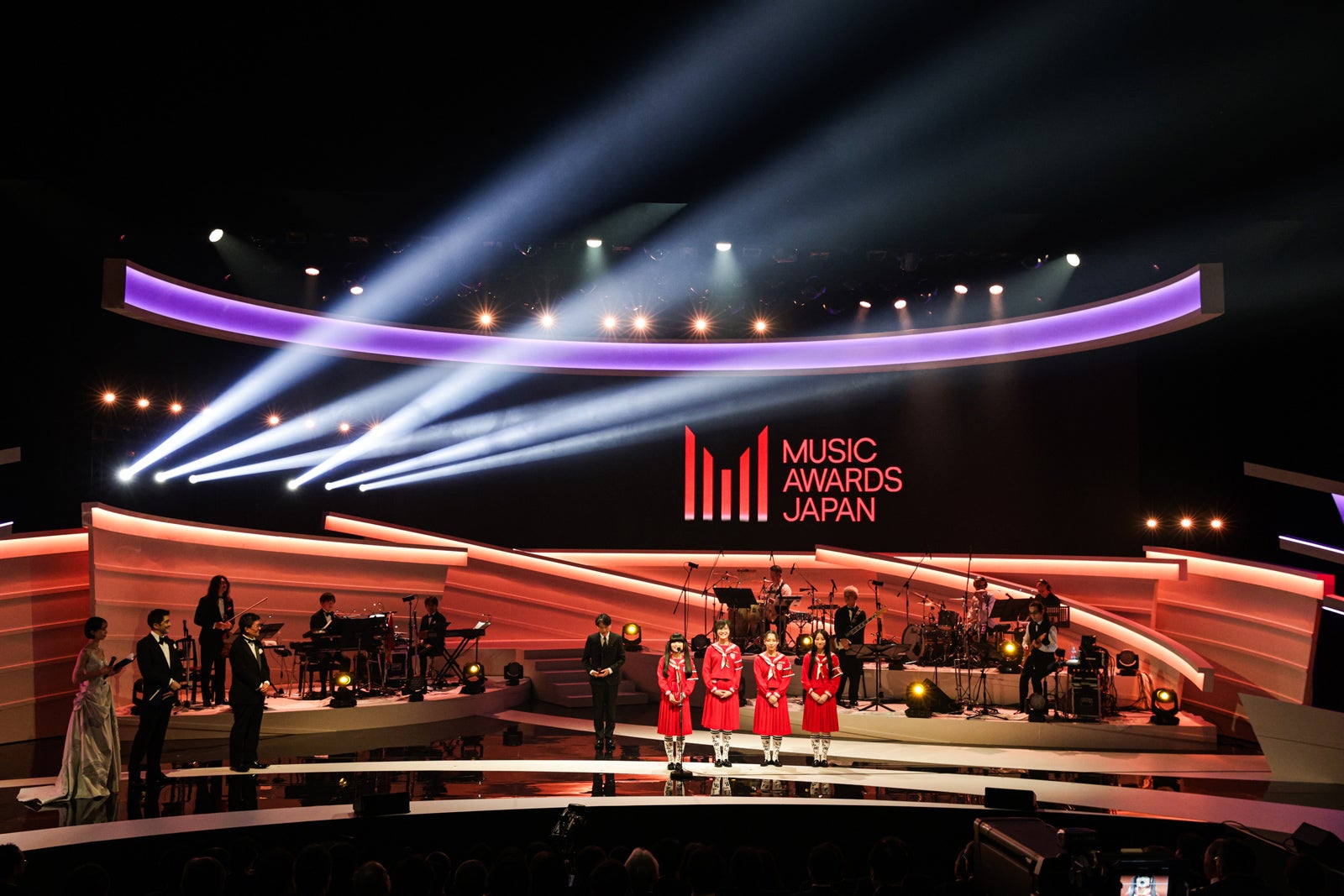 新しい学校のリーダーズ（C）CEIPA／MUSIC AWARDS JAPAN2025