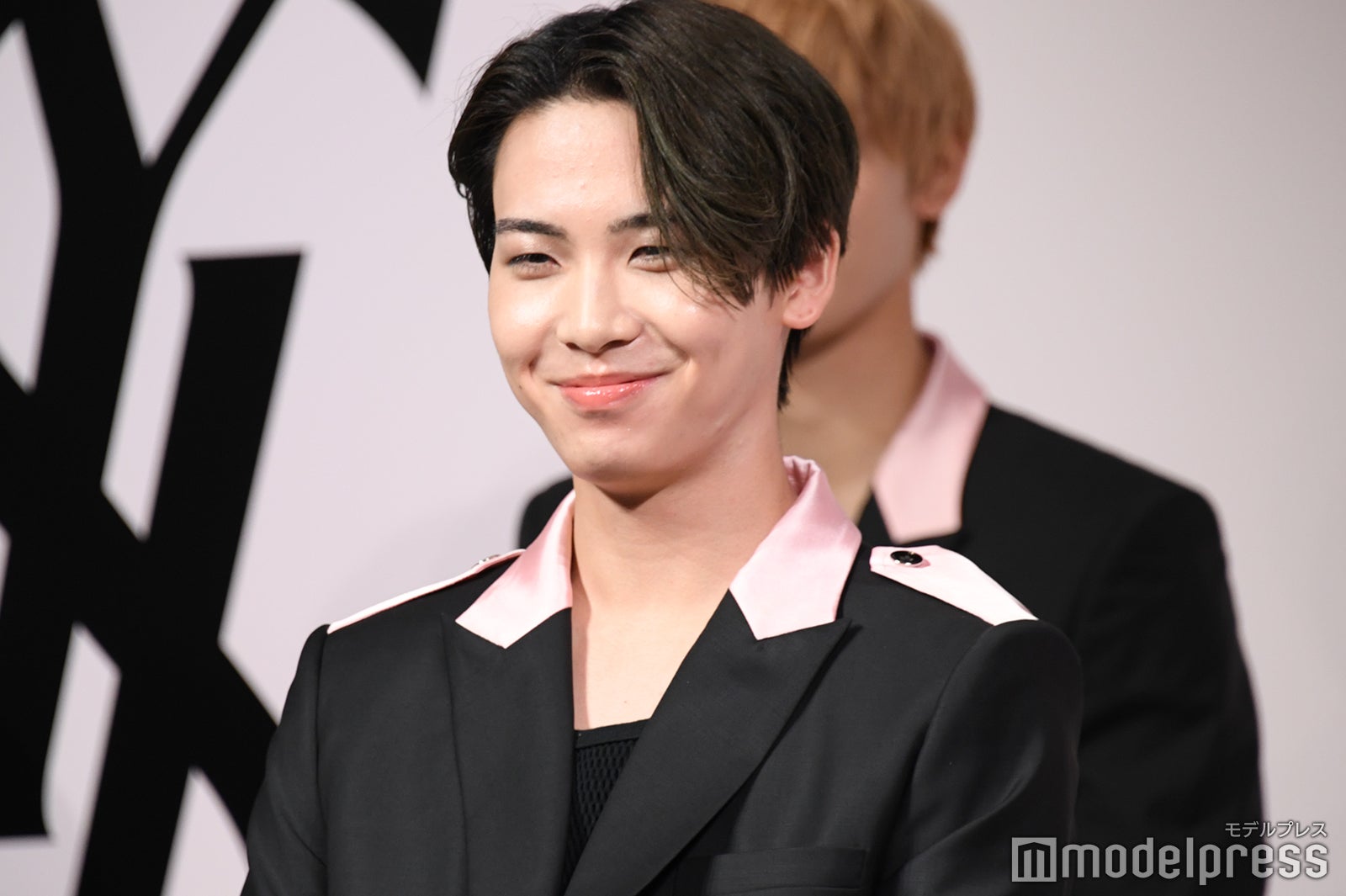 JO1・川尻蓮 “美スクワット”披露に共演者も大きな拍手 | 推しが