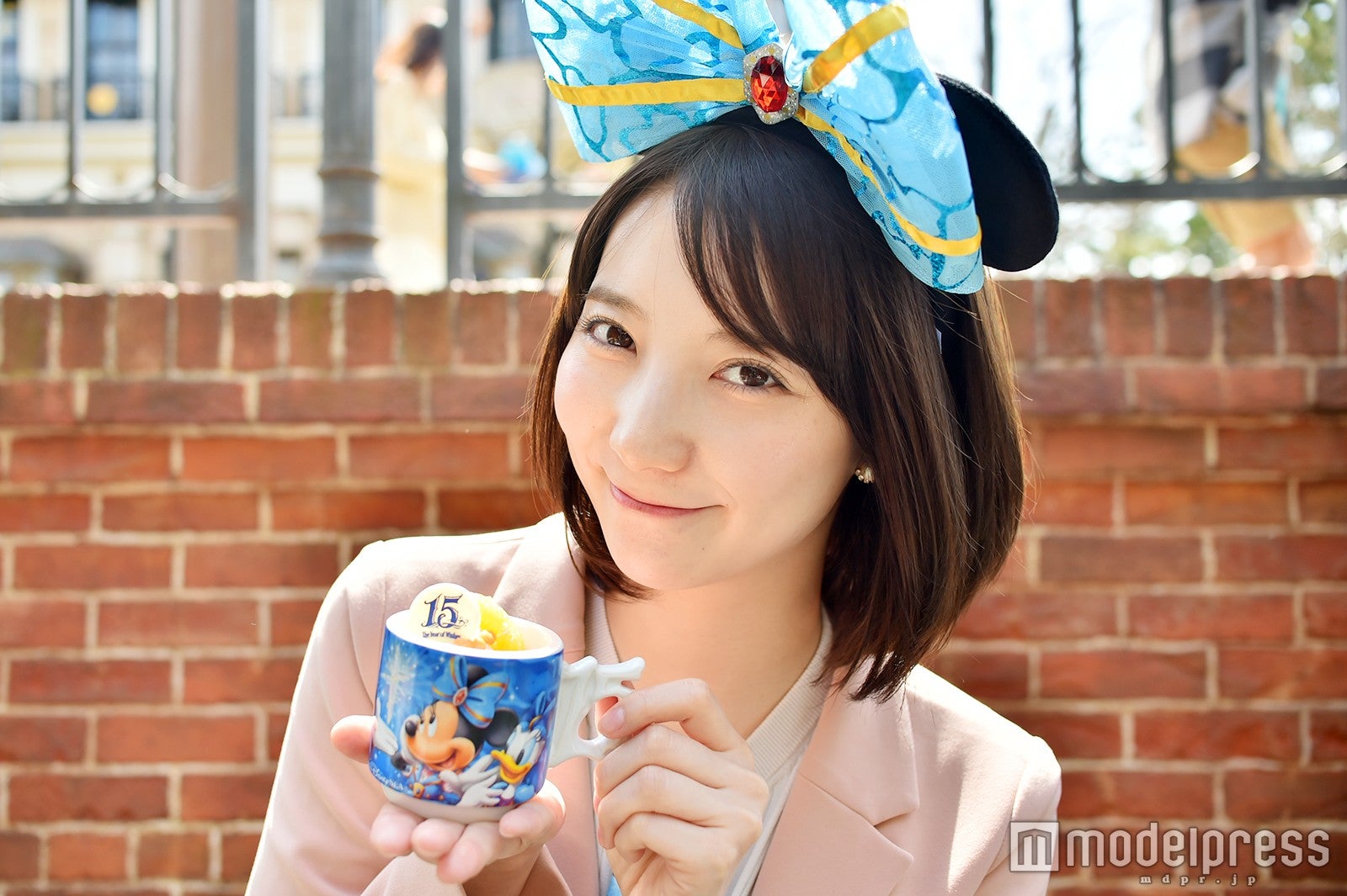 クリーミーカスタード、スーベニアカップ付き850円（モデル：堀瑞希）／（C）モデルプレス