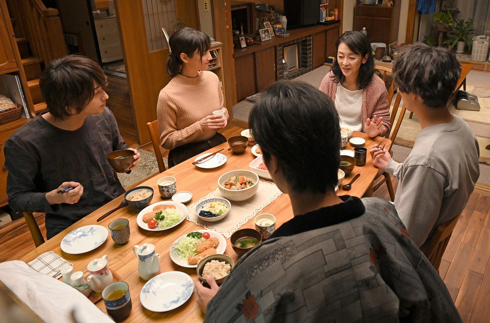 横浜流星、菜々緒、麻生祐未／「4分間のマリーゴールド」第8話より（C）TBS