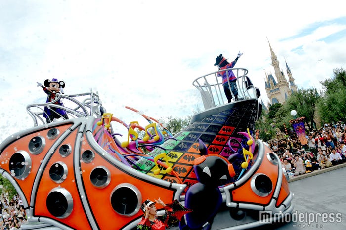 パレード「ハロウィーン・ポップンライブ」(C)モデルプレス(C)Disney