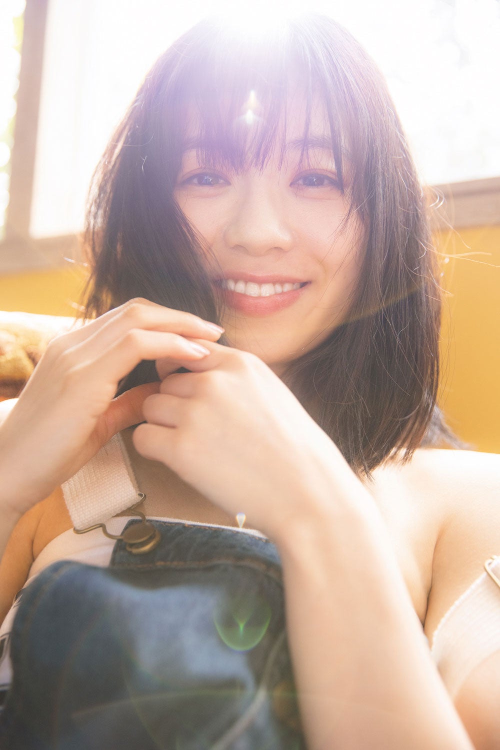 伊藤萌々香、初のランジェリー姿を披露・ロングヘアばっさりカット 4年ぶり写真集発表 - モデルプレス