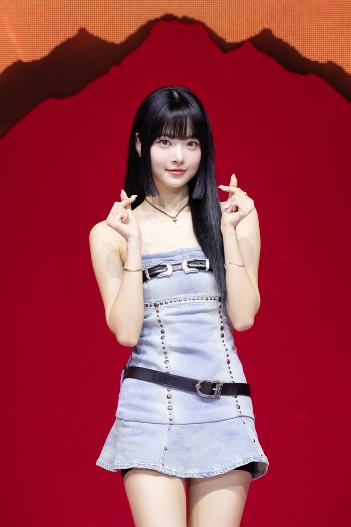 ウンチェ/LE SSERAFIM(P)&(C)SOURCE MUSIC