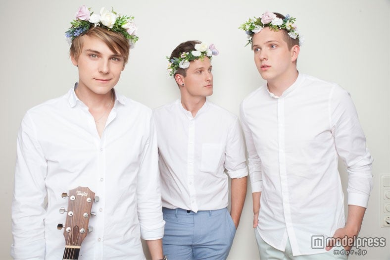 （写真左から）長男のジョン、次男のトム、三男のロビン