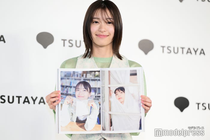 鳴海唯(C)モデルプレス