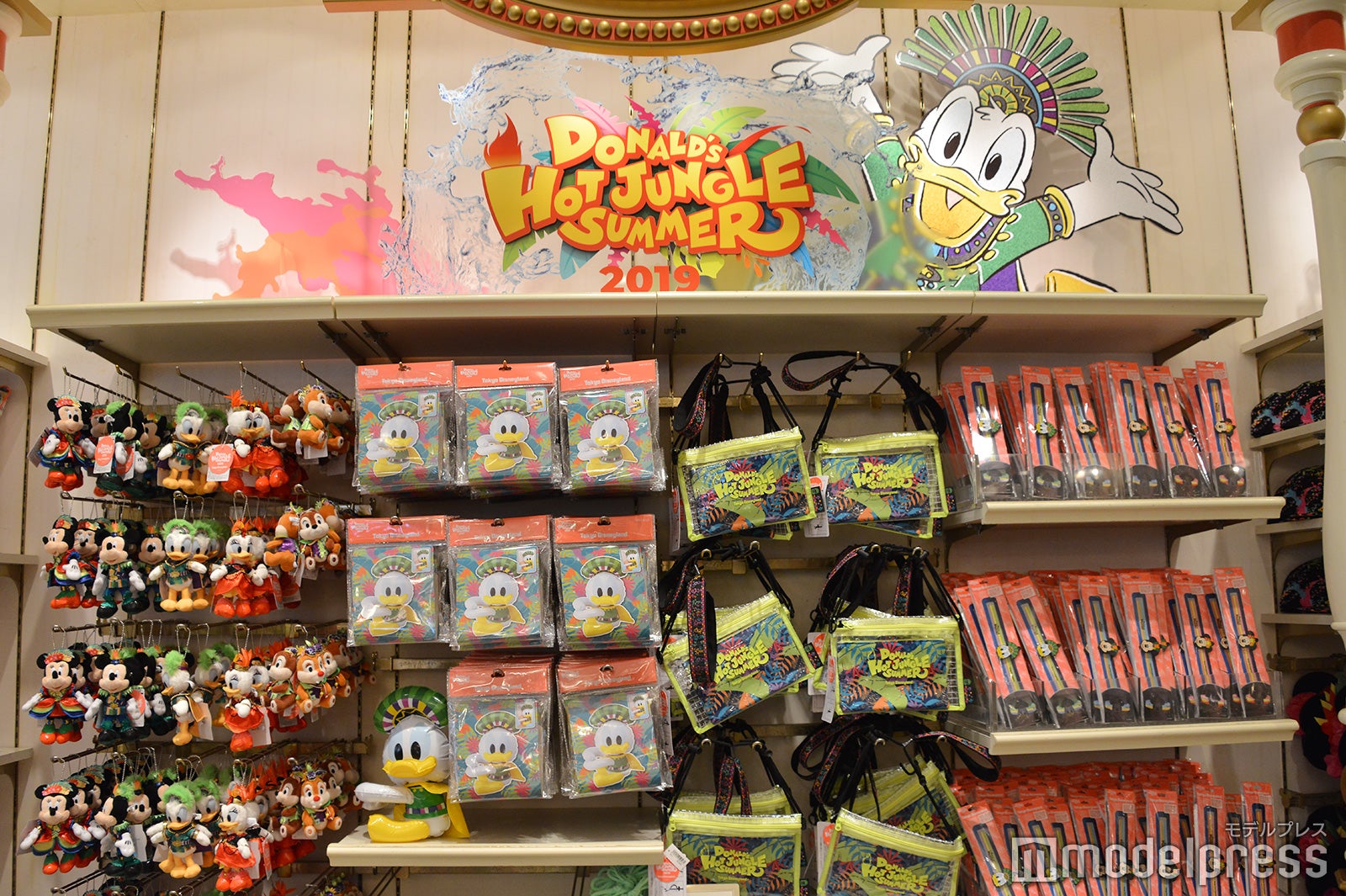 グッズがずらり（C）モデルプレス（C）Disney