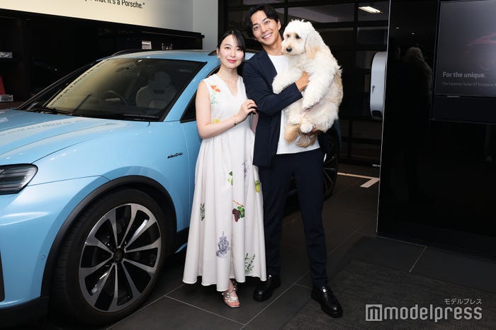 岩間恵、友永真也、クレア(C)モデルプレス