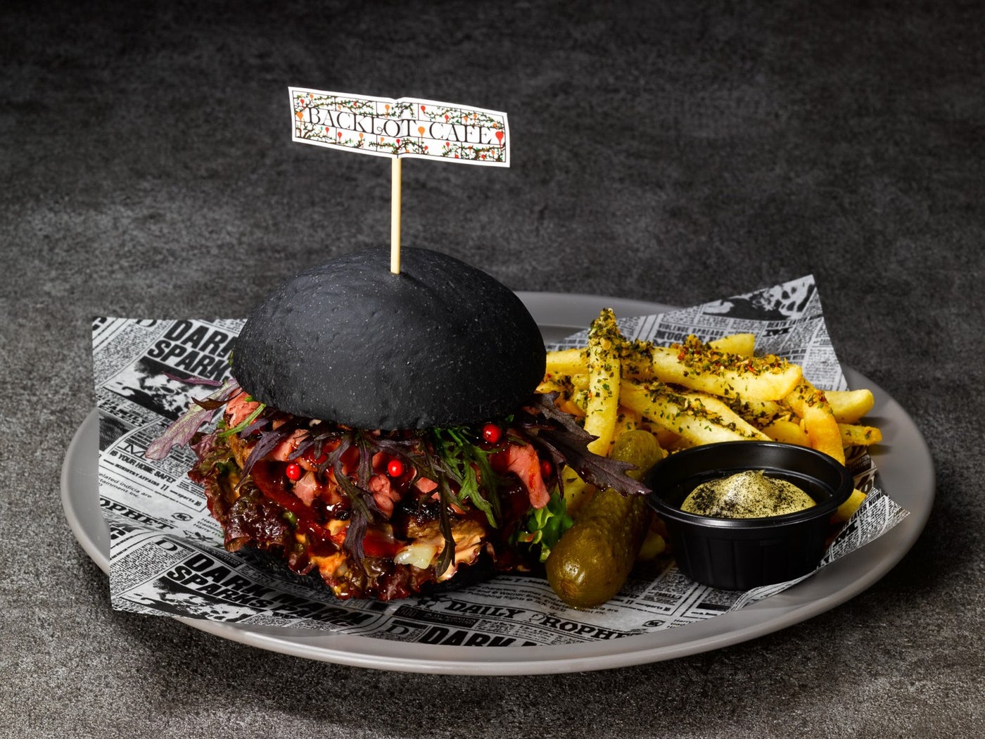 プレミアムバーガー ～禁じられた森～　¥2,500（税込）（提供写真）