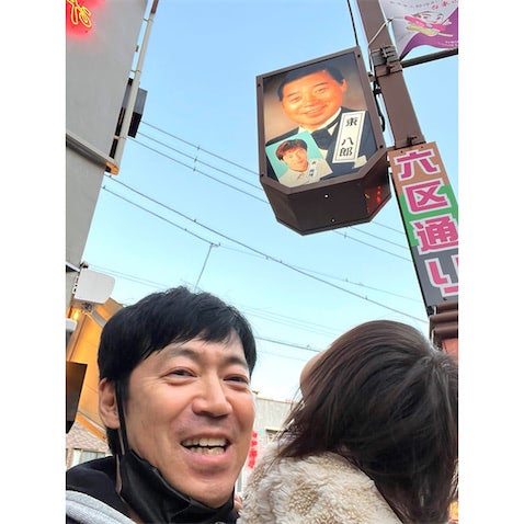 東貴博、1歳次女と浅草デート 八郎じぃじに興味深々「もか様大興奮」