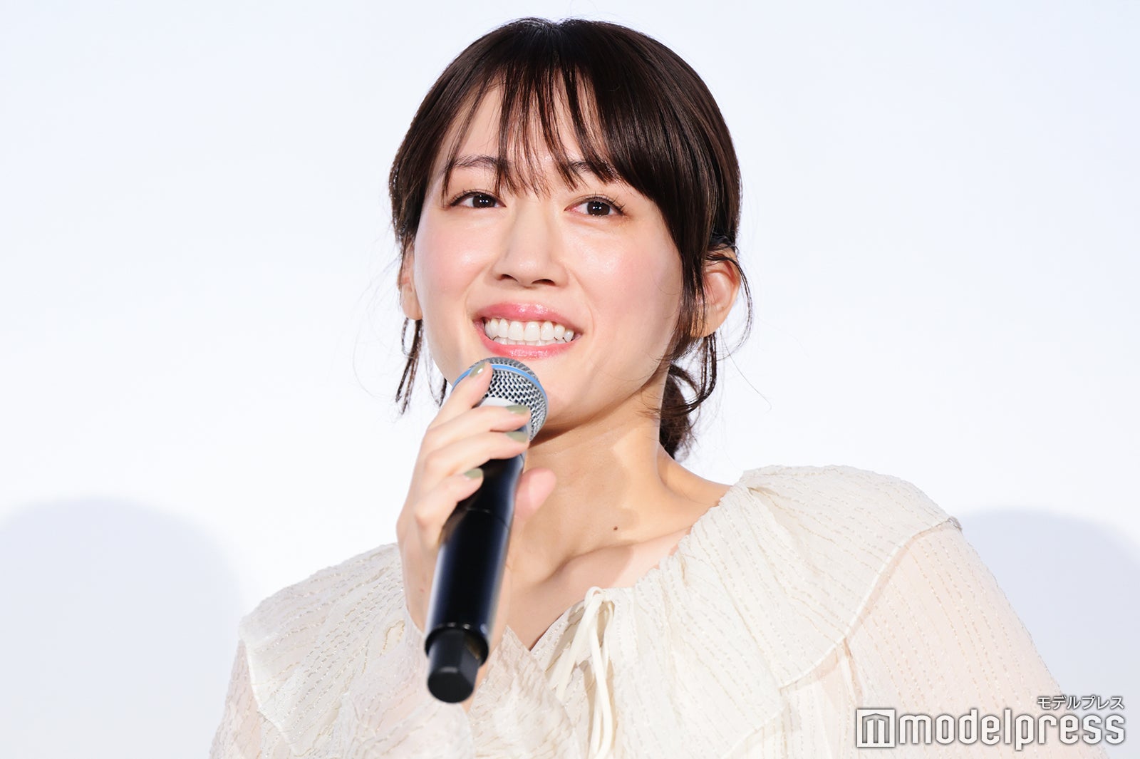 綾瀬はるか（C）モデルプレス