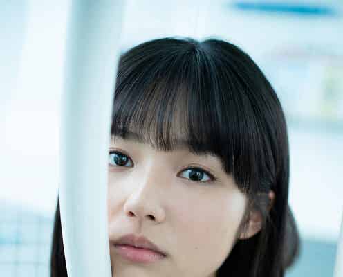 「nicola」秋田汐梨が見せる新たな表情 透明感に釘付け