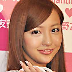 板野友美(サマンサタバサ・イベントより)