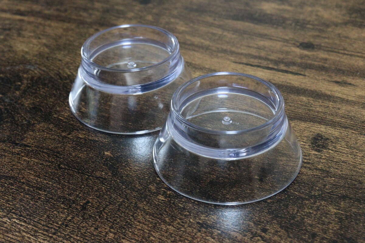 ダイソーの球体用台座はカプセルトイを飾るのに便利