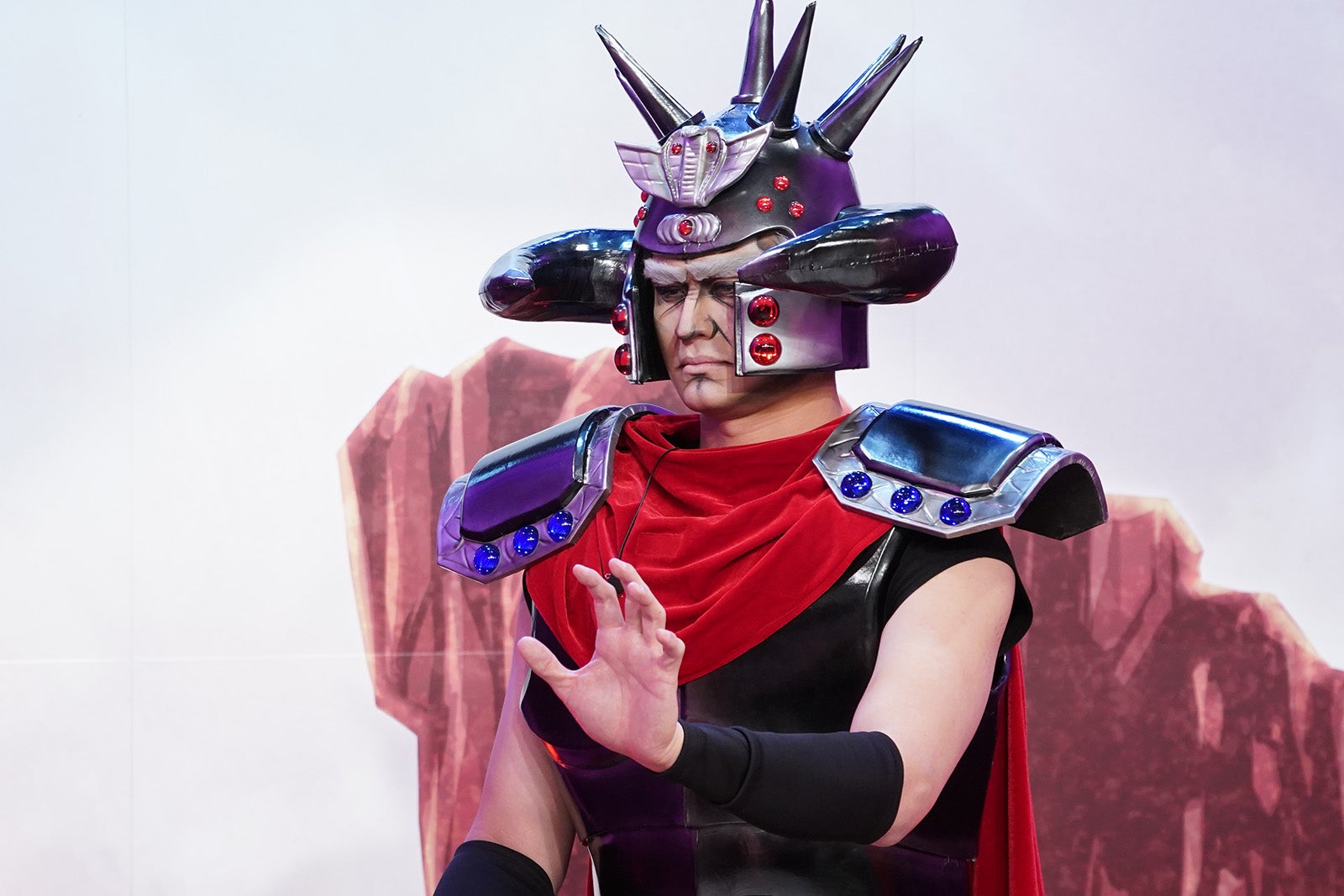 アクションマンガの暴君キャラのコスプレをした有名人 （C）モデルプレス