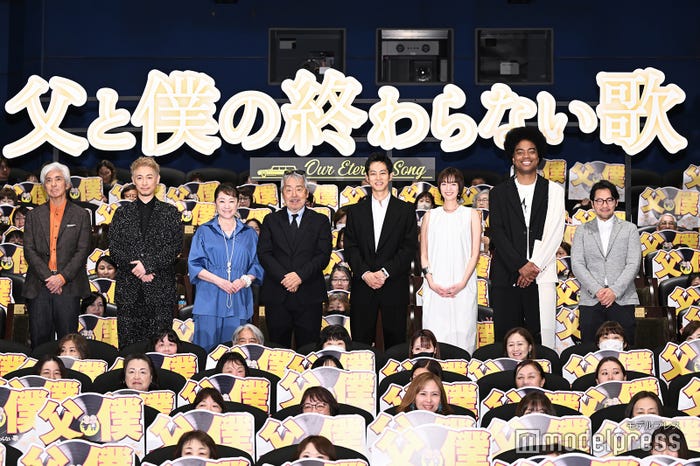 (左から)佐藤浩市、ディーン・フジオカ、松坂慶子、寺尾聰、松坂桃李、佐藤栞里、副島淳、小泉徳宏監督(C)モデルプレス