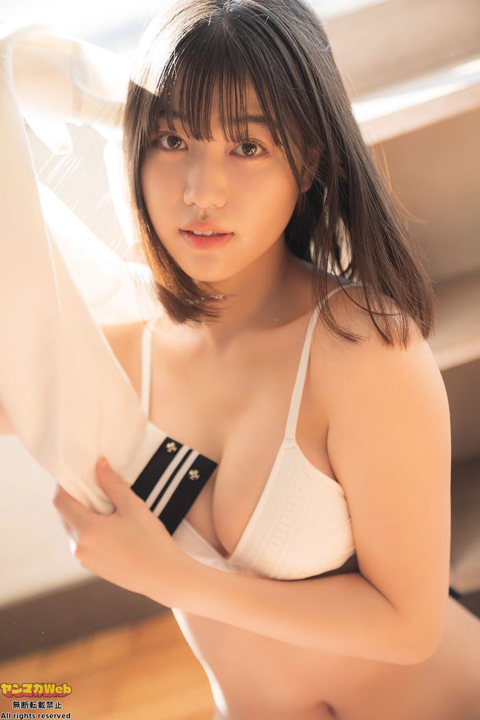 和泉芳怜(C)佐藤佑一、岡本武志、カノウリョウマ/ヤンマガWeb