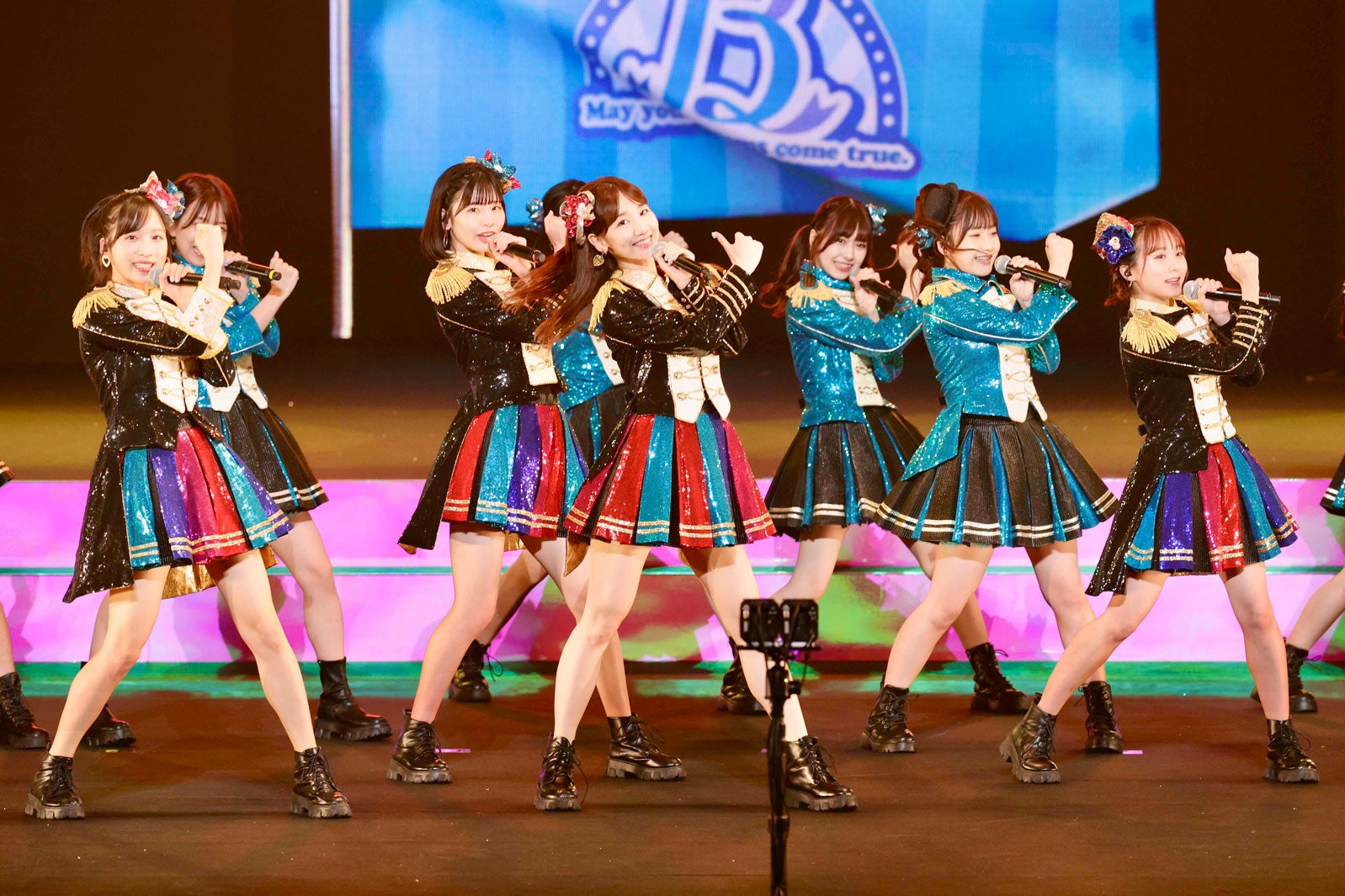 「MX祭り！AKB48 60th Single『久しぶりのリップグロス』発売記念コンサートin武道館2022～リベンジ！新チームお披露目コンサート～」より（C）AKB48