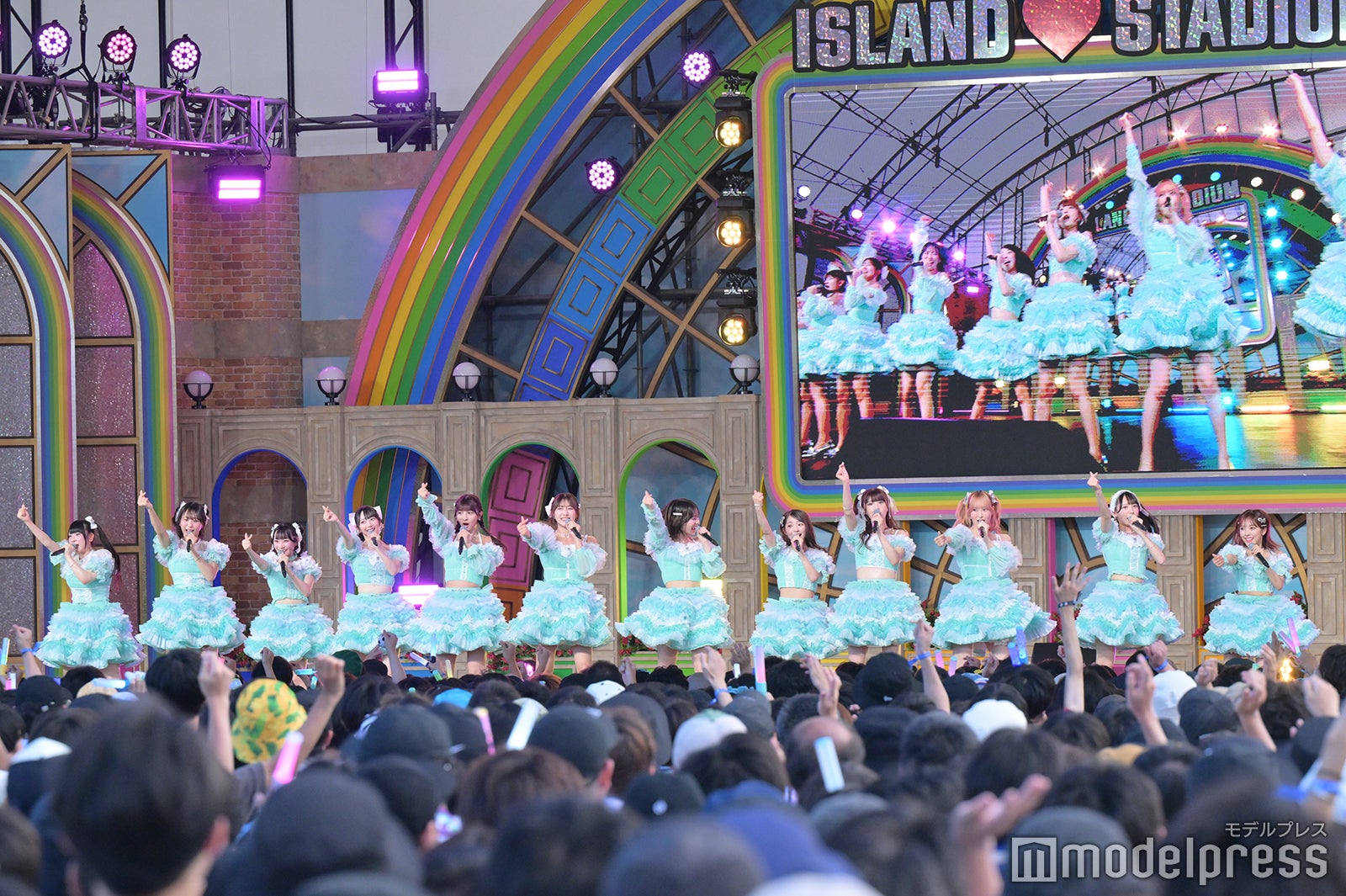 ≠ME（C）モデルプレス