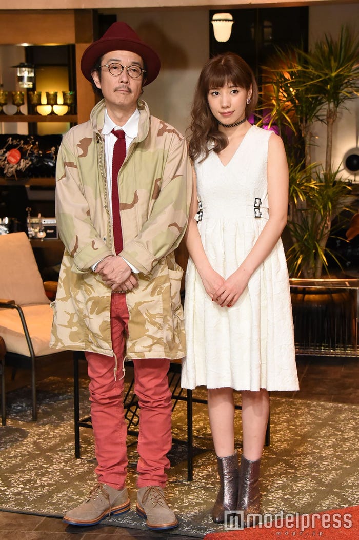 リリー・フランキー、仲里依紗(C)モデルプレス