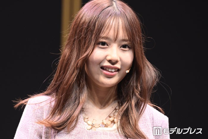 佐藤璃果「乃木坂46として最後の活動日」美脚際立つドレスショット公開「天使すぎて泣いた」「お人形さんみたい」の声