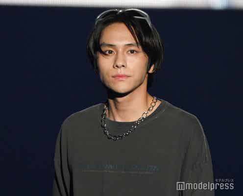 山下幸輝、笑顔封印ランウェイで歓声飛ぶ【TGC松山2024】