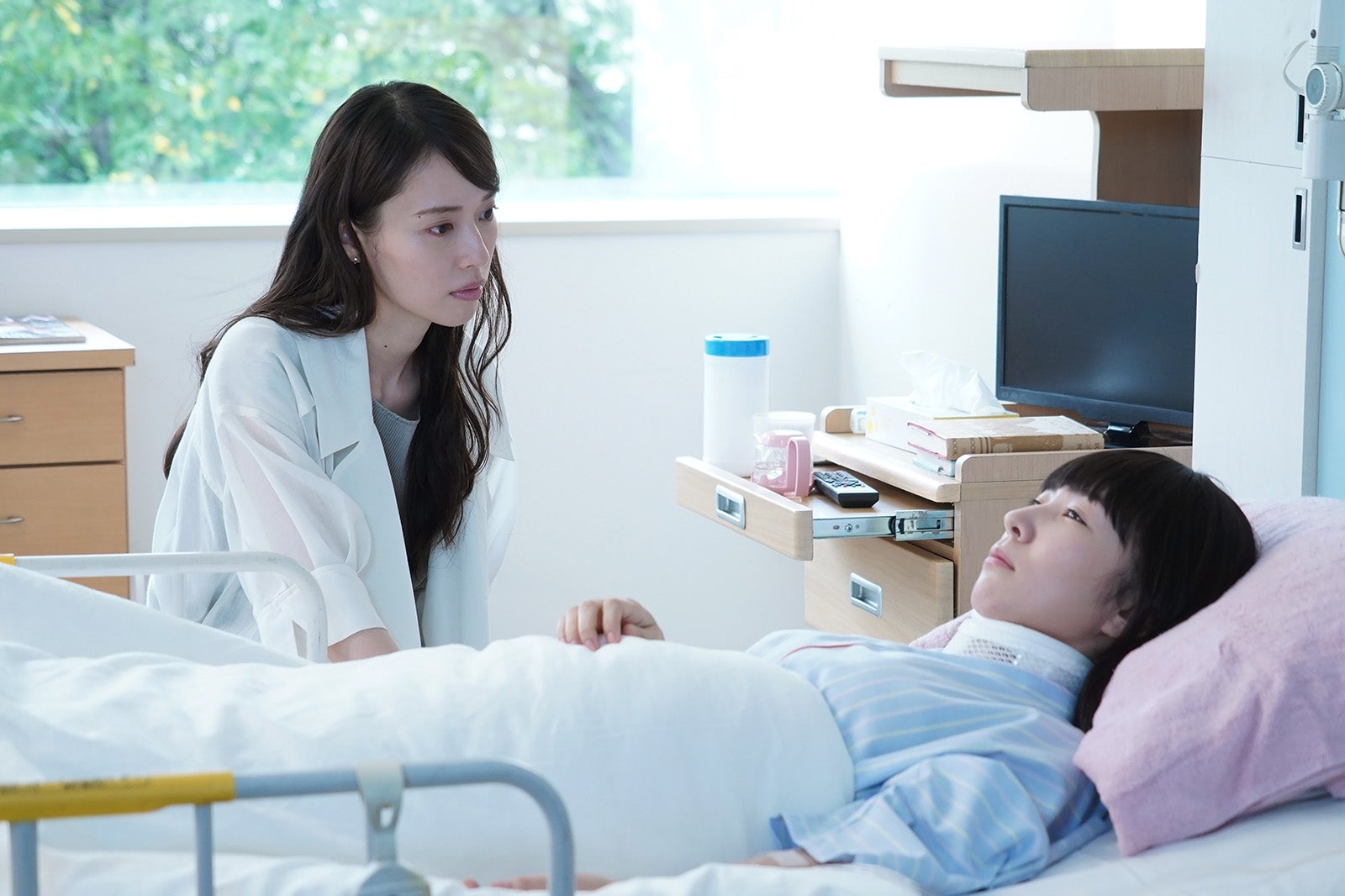 戸田恵梨香、徳永えり「ハコヅメ～たたかう！交番女子～」第7話より（C）日本テレビ