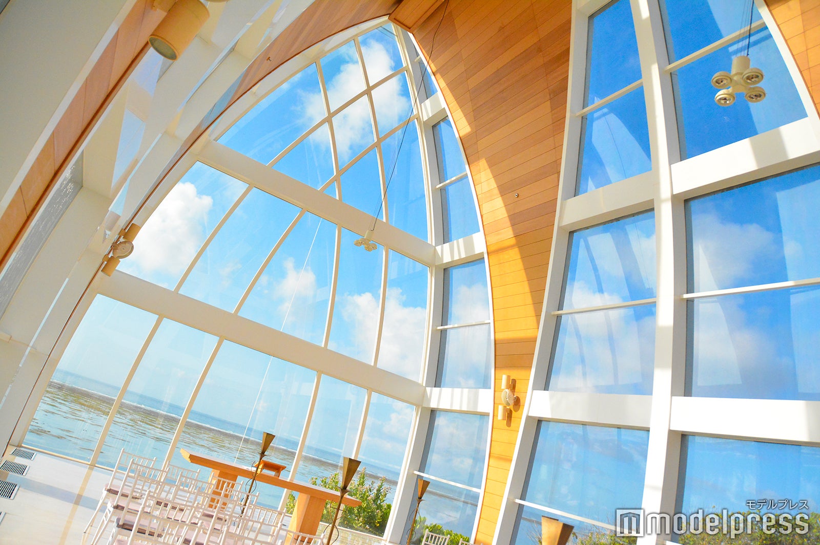 ガラス張りのマジェスティックチャペル（C）モデルプレス