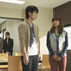 三浦春馬、仲里依紗/新CM「ガルボ 大胆編集篇」より