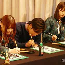 乃木坂46深川・松村とKの今年の目標とは（左から）松村沙友理、K、深川麻衣【モデルプレス】
