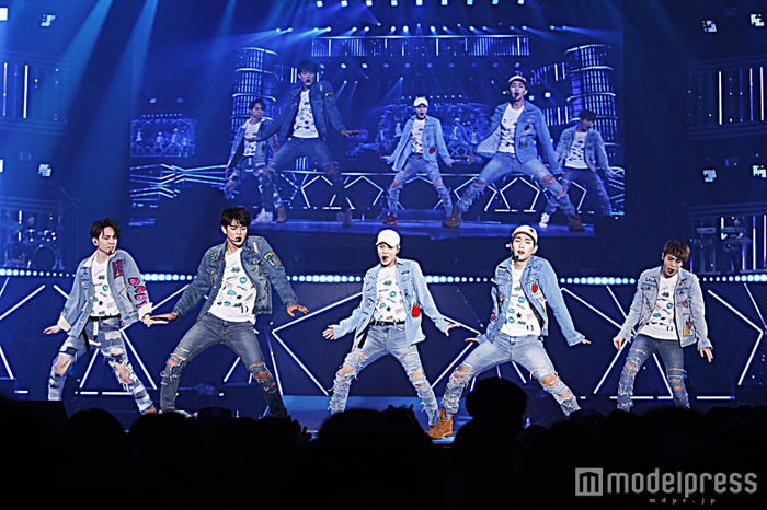 全国ツアー「SHINee WORLD 2016~D×D×D~」を開催中(写真は東京・国立代々木競技場第一体育館)