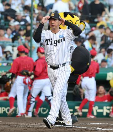 零敗の阪神・藤川監督「我慢ですね」 打線は2度の満塁機を逸し才木の好投に応えられず 「今は行ったり来たりの状態。グッとこらえてやっていくということ」