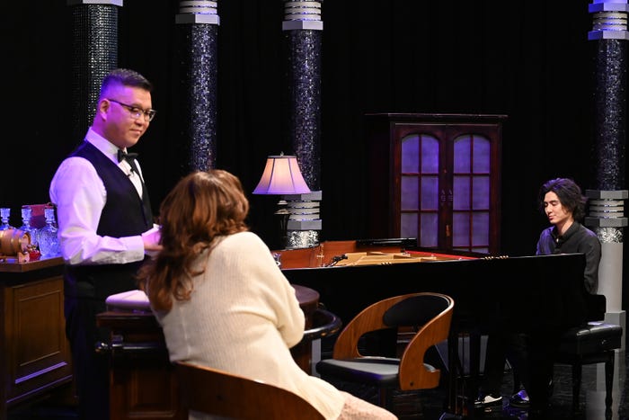 (左)長谷川忍(右)藤井 風 (C)テレビ朝日