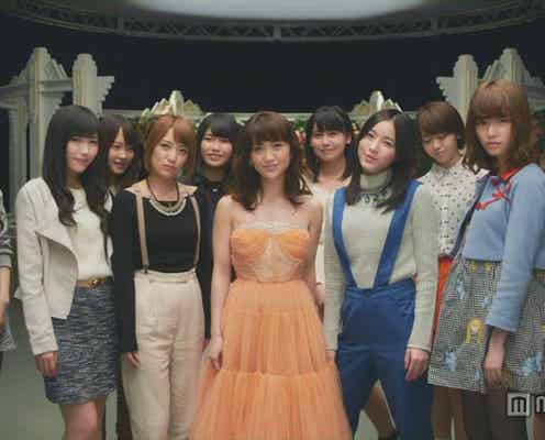 大島優子、AKB48新旧豪華メンバーに囲まれ自然体の笑顔