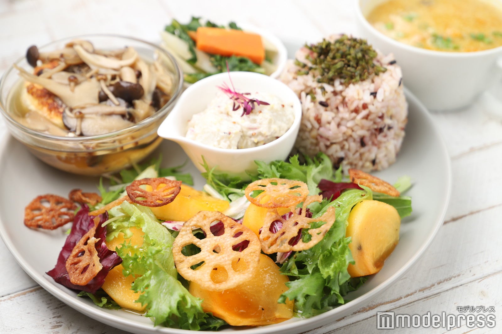 月替わりの「プレートランチ」（C）モデルプレス