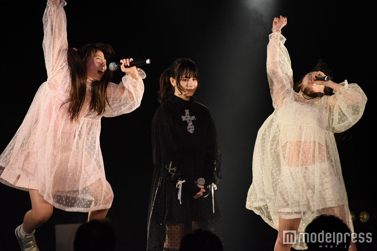 東姉妹♀ （C）モデルプレス