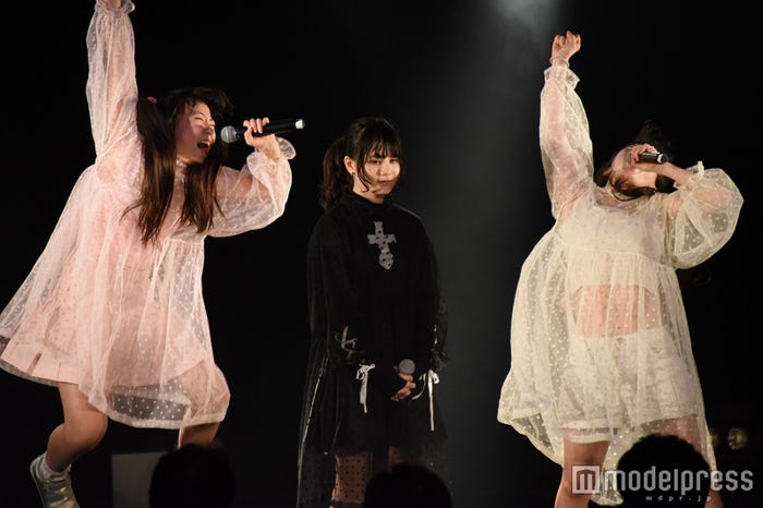 東姉妹♀ (C)モデルプレス